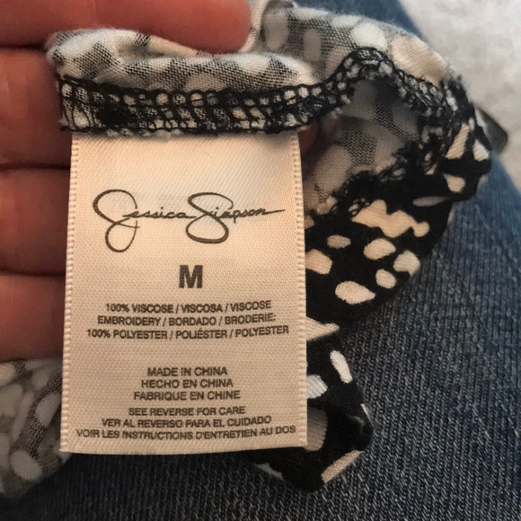 Jessica Simpson Med- crop swing open back tank - Picture 4 of 5